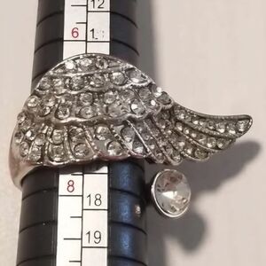 Elegant Ring Angel Wing Luxury